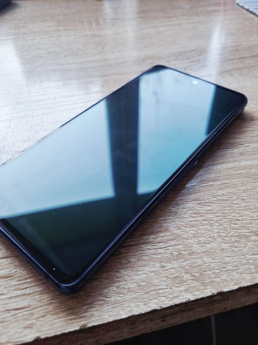 Продам самсунг s20fe