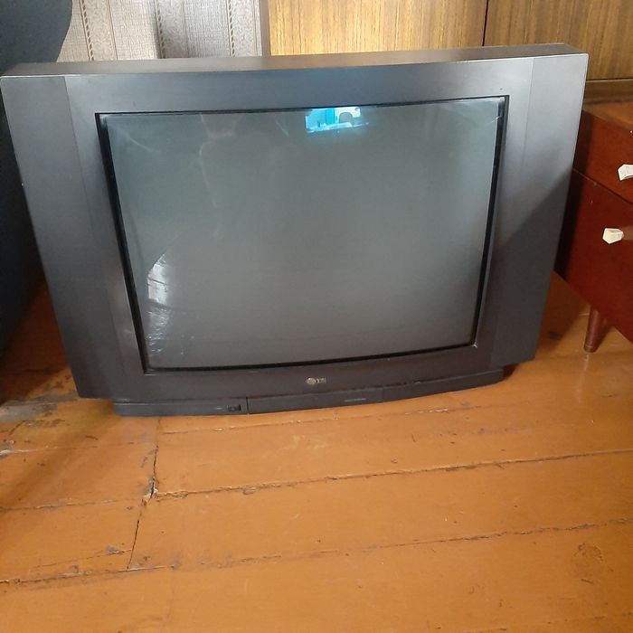 Продам телевизор