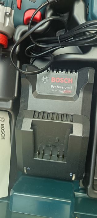 Impact Bosch patrat+ biti  fabricație 08/2025
