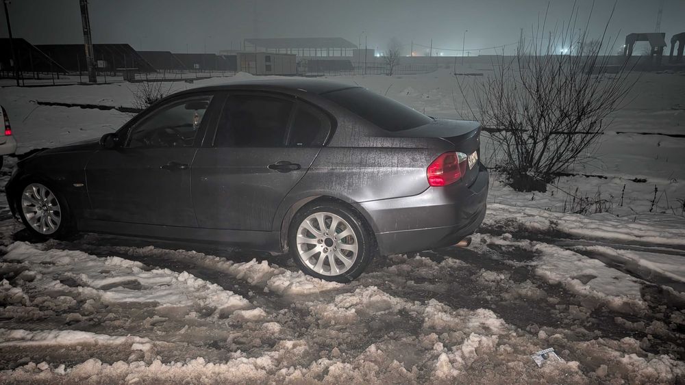 Vând BMW seria 3
