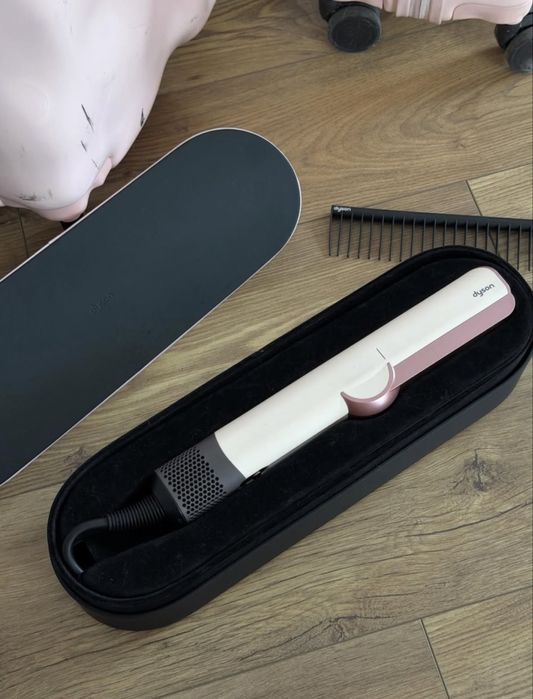 Продам дайсон airstrait