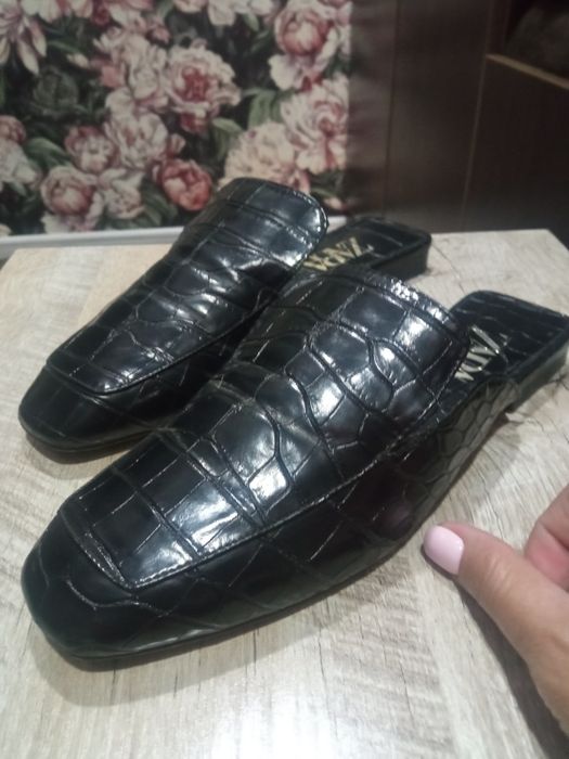 Мюлли-шлепки Zara