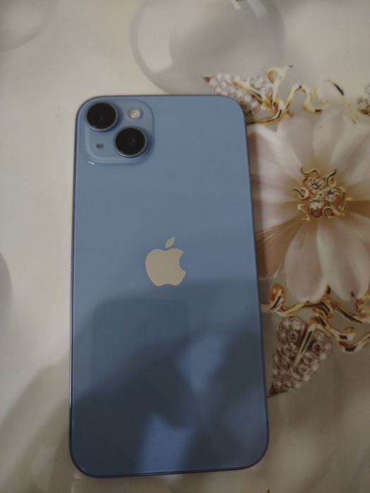 Продаю айфон 14+