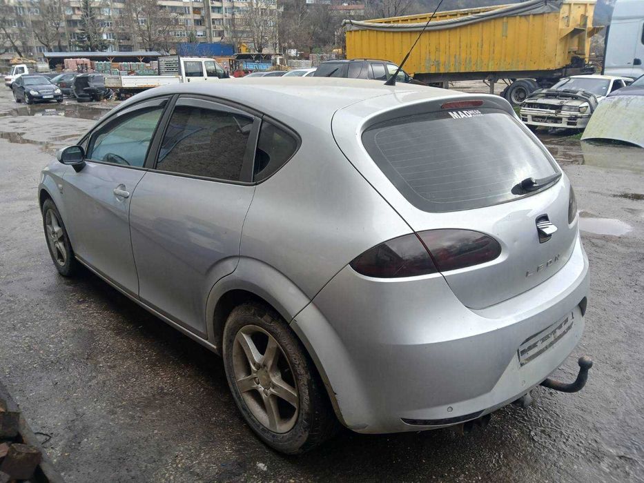 Seat Leon 2.0 tdi, 2007 г дясна дирекция на части