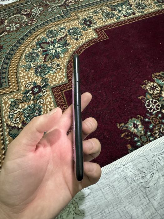 Iphone se 128 RU/A idiyaal