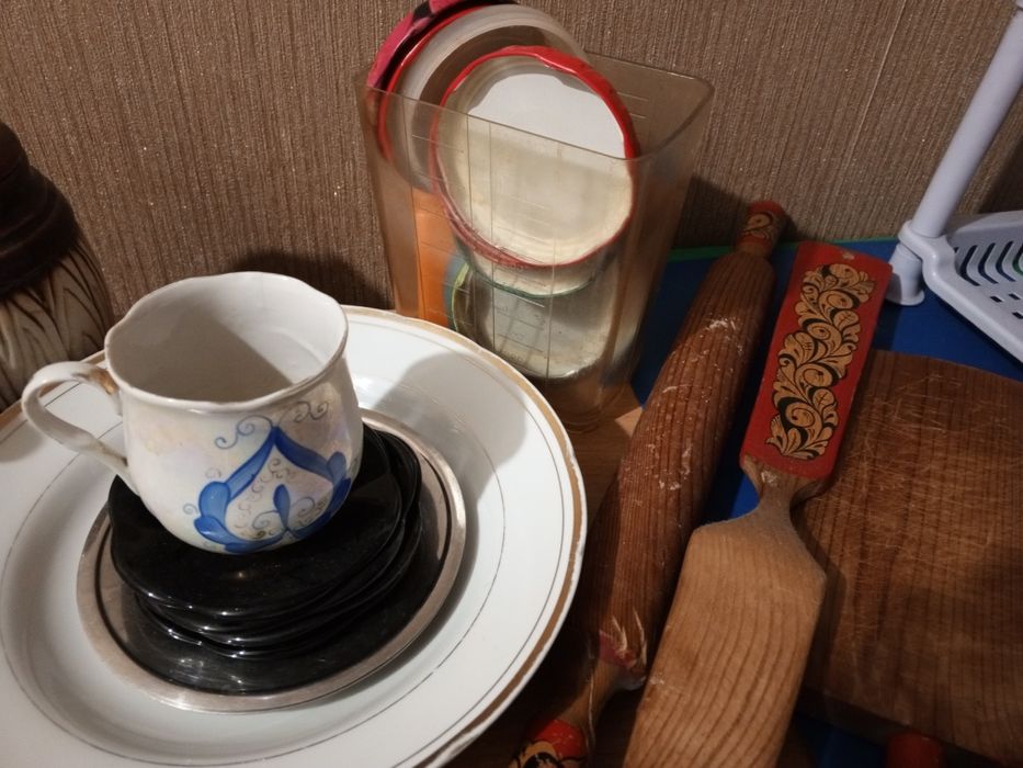 Отдам бесплатно посуду