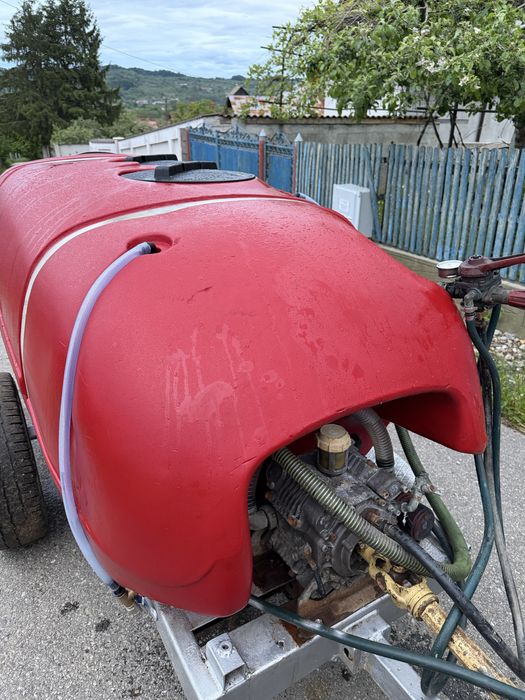 Vand atomizor  pentru livadă