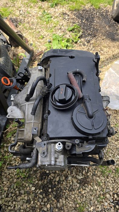 Motor golf 5 2.0 BKD. turbina, injectoare