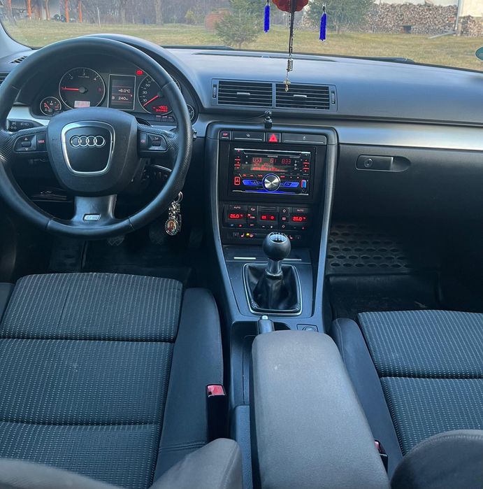 Se vinde Audi A4 S Line