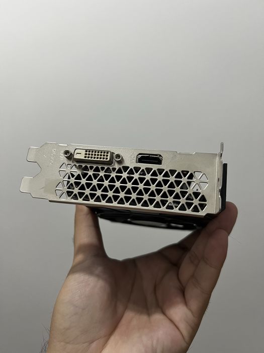 Видеокарта GTX 1650 4gb