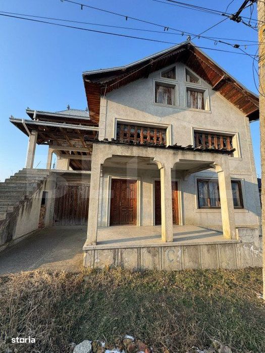 Casa individuala, 290 mp, P+M, 300 mp teren, zona Salcea