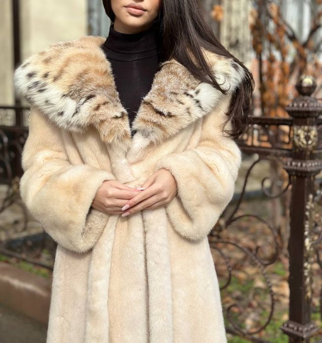Шикарная норковая шубка с воротником из Рыси.Шуба отличного качества