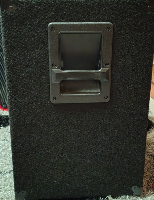 Vând subwoofer ibiza