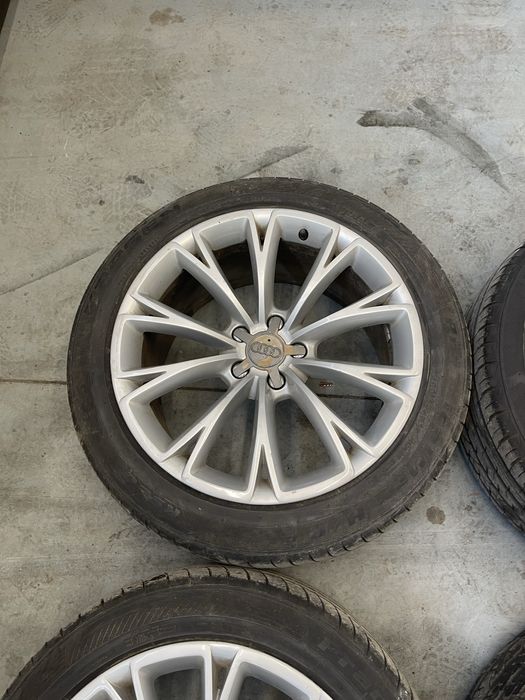 Jante aliaj Audi A8 255/45R19 9Jx19H2 et33