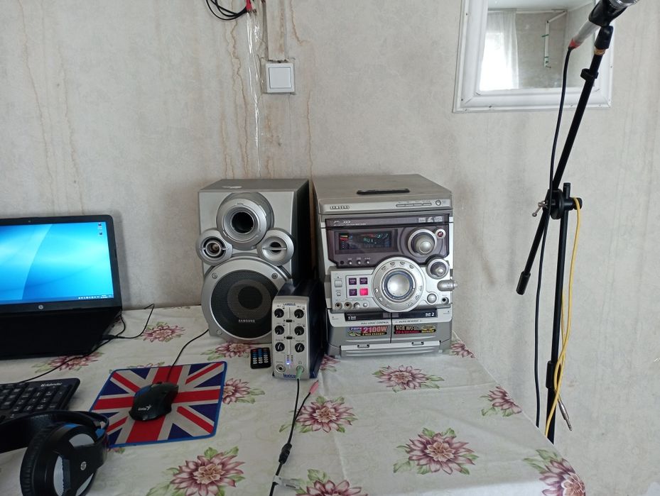 Ноутбук Леново i5 ва музыкальный ценр