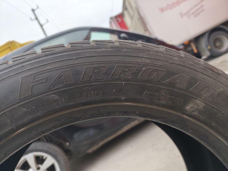 2 бр.зимнин използвани гуми за джип,275/50/R20