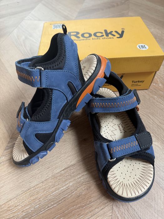 Сандали для девочек, 36 р., для мальчика 30р.