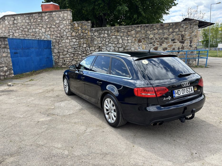 URGENT Vand sau schimb Audi A4 b8