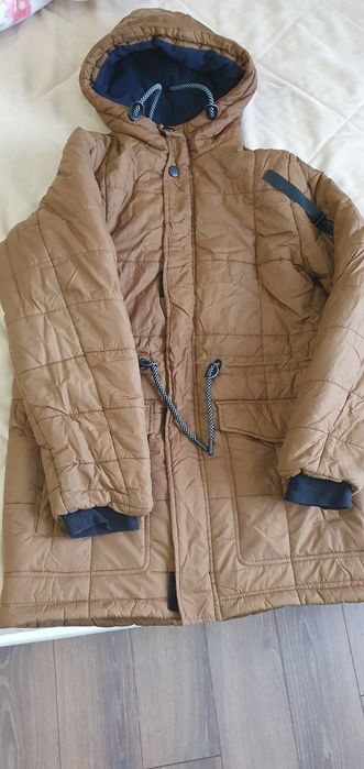 Продам куртки на весну 13-14 лет
