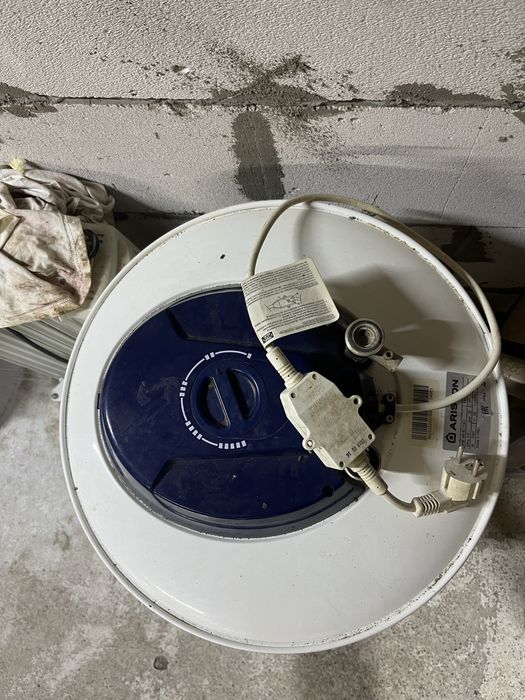 Продам Бойлер ARISTON