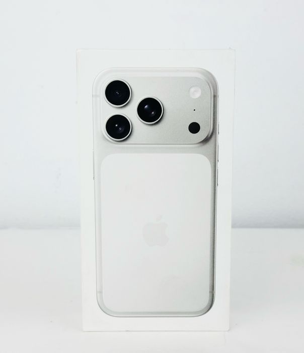 НАЛИЧЕН! Apple iPhone 17 Pro Max 256GB Silver НОВ!