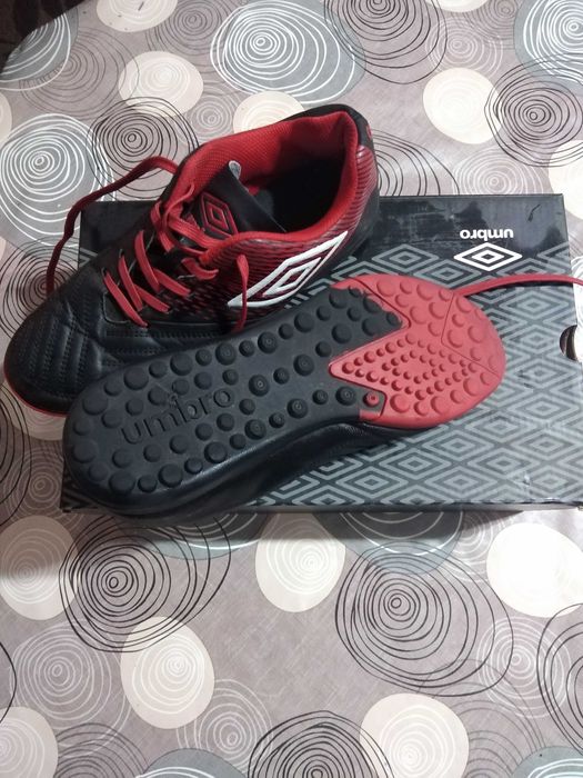 Стоножки umbro 38 номер