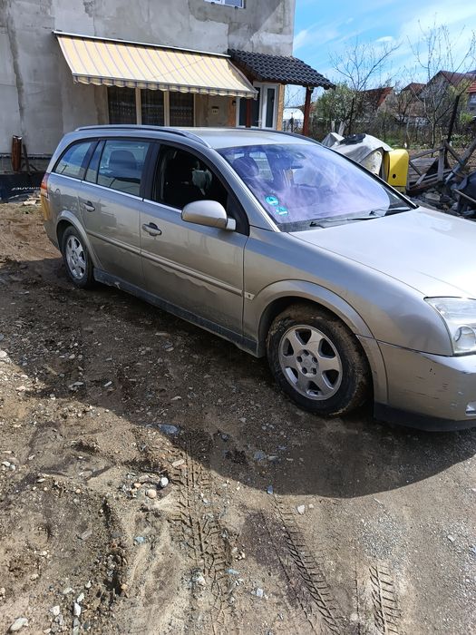 Vând Opel Vectra C pentru dezmembrat