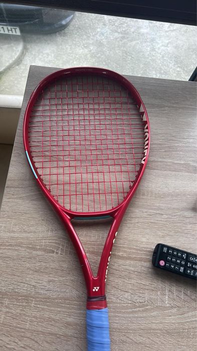 Тенис ракета Yonex VCORE 100 Ruby Red (300 гр.)