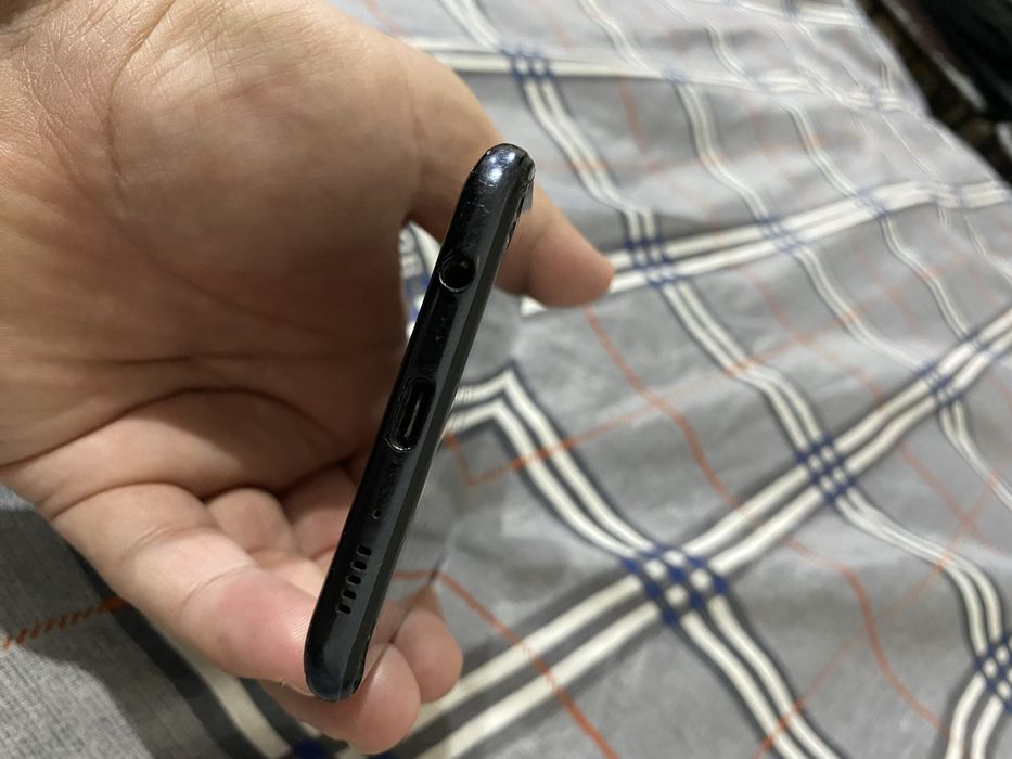 Самсунг а50 64гб