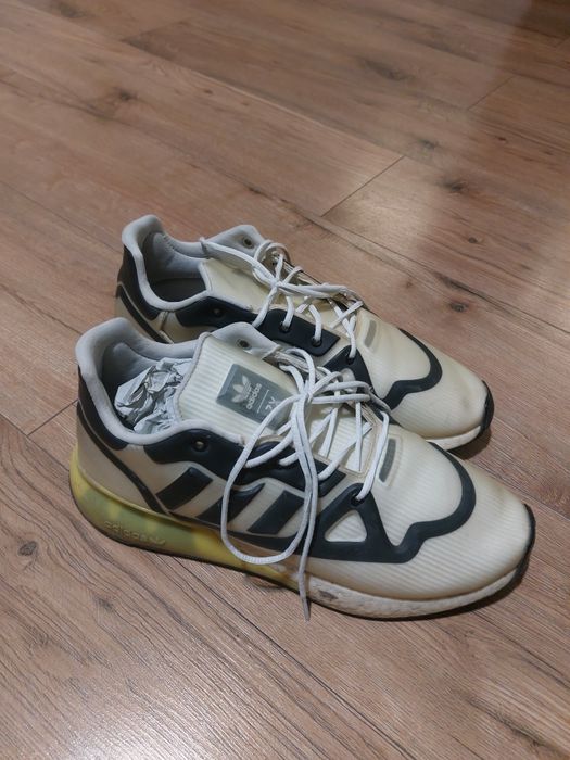 Кроссовки  Adidas ZX б/у белые