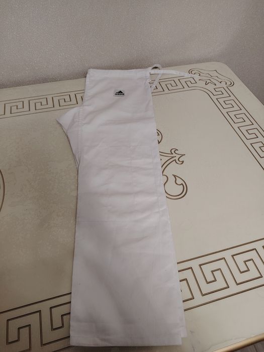 Продаю кимано адидас