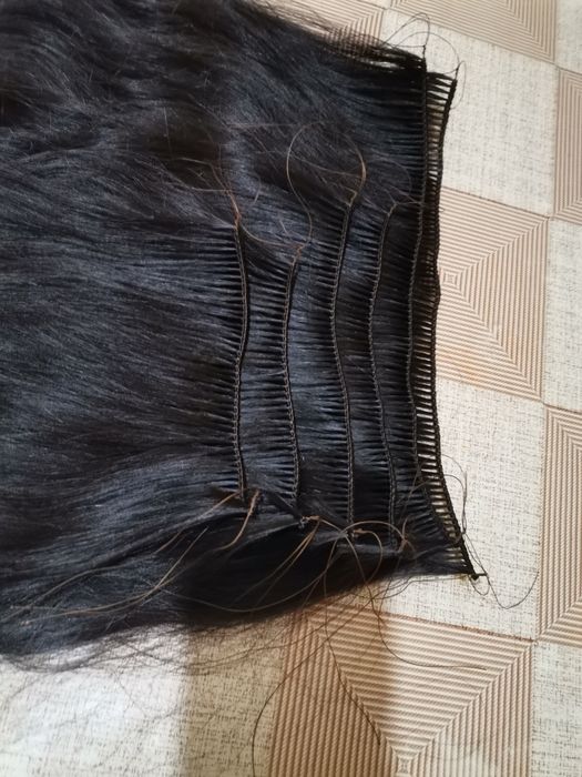 Ръчна изработка на треси редове кератинови кичури от естествена коса