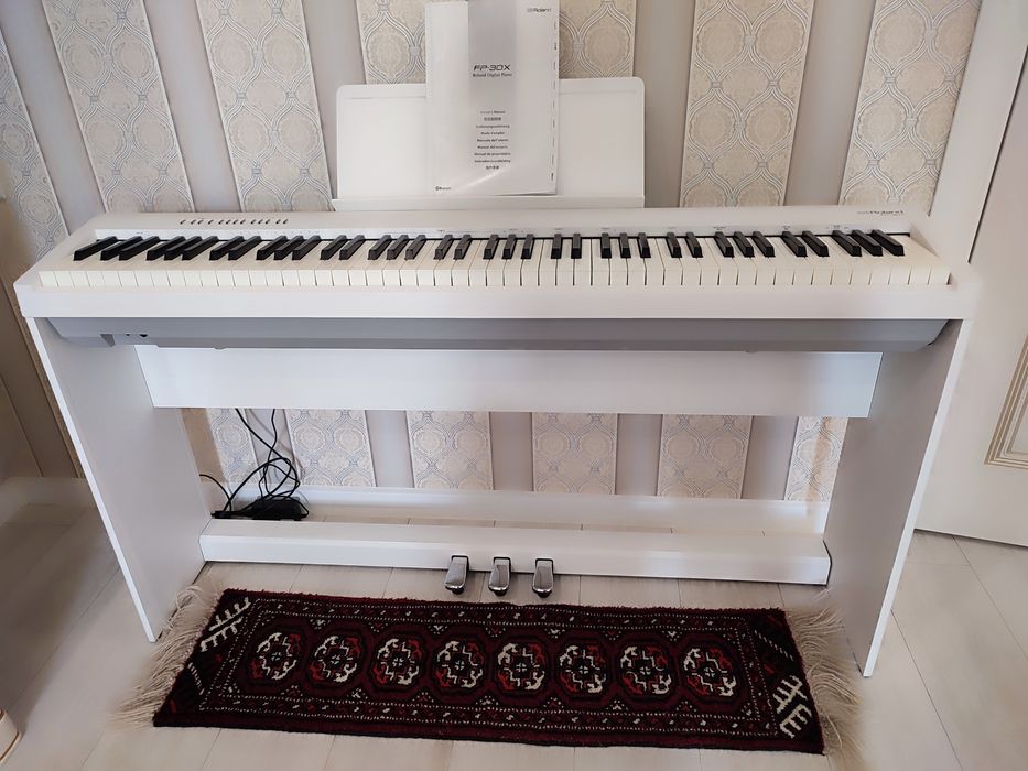 Продается цифровое пианино Roland FP-30X