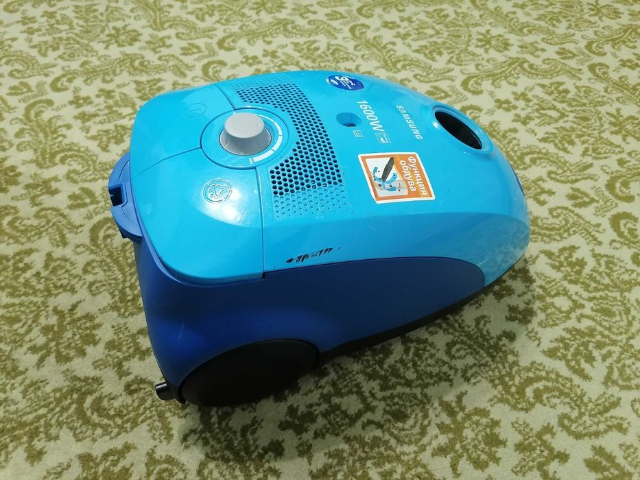 Samsung pilesos sotiladi.