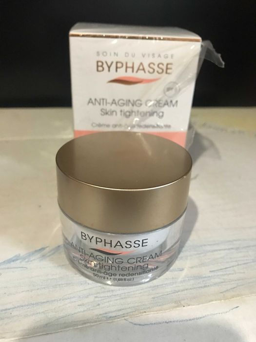 Баночки от крема, пустые.