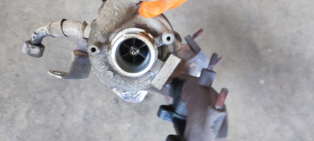 Turbo volkswagen vw golf 5 break motor BXE 105 CP an 2008