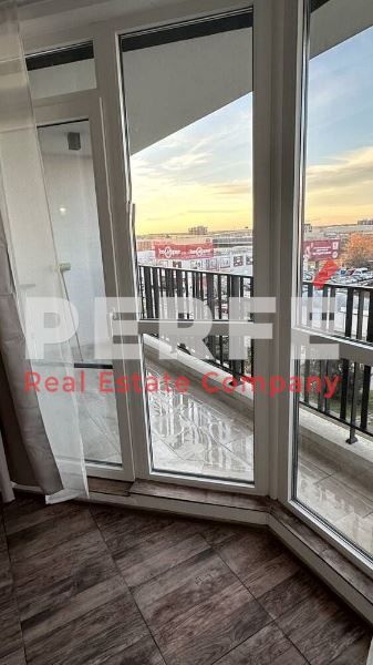 Дава се под наем Двустаен апартамент в Бургас, Изгрев - 70 кв.м за 612 € - Снимка #3