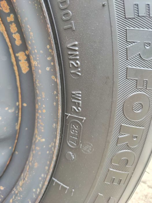 4 зимни гуми и железни джанти