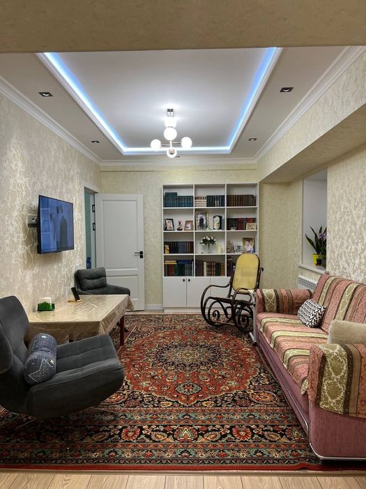 Юнусабад 4 квартал 2/2/4 (54²) продаётся квартира