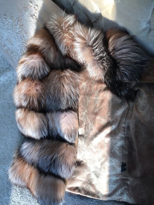 Шуба лисья натуральная (чернобурка)