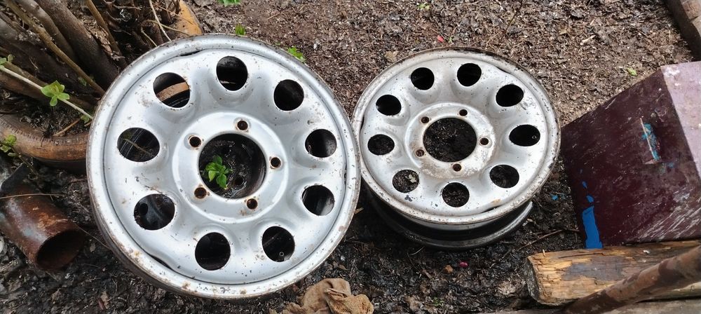 Продам диски 2штR15 5x139.7