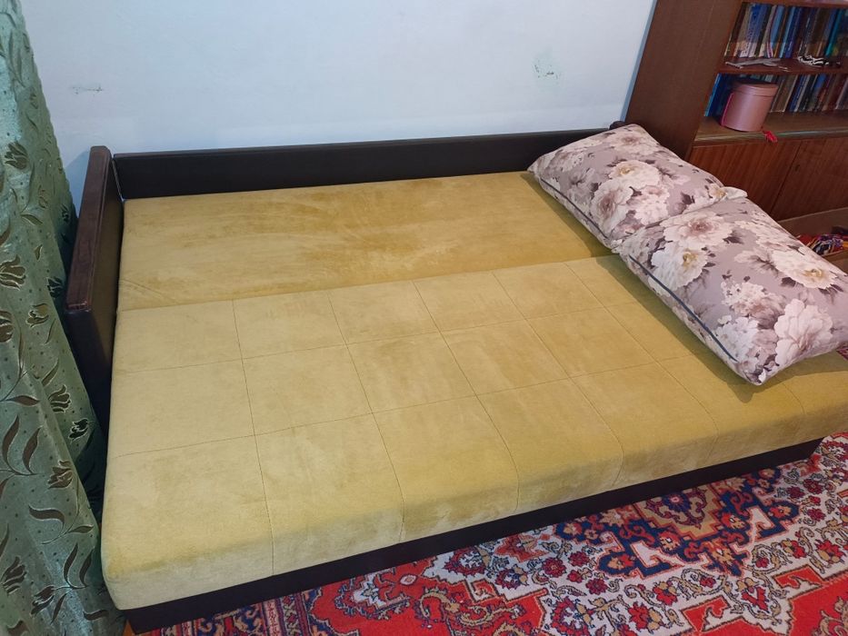 Универсальный спальный диван