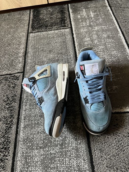 Jordan 4 university blue