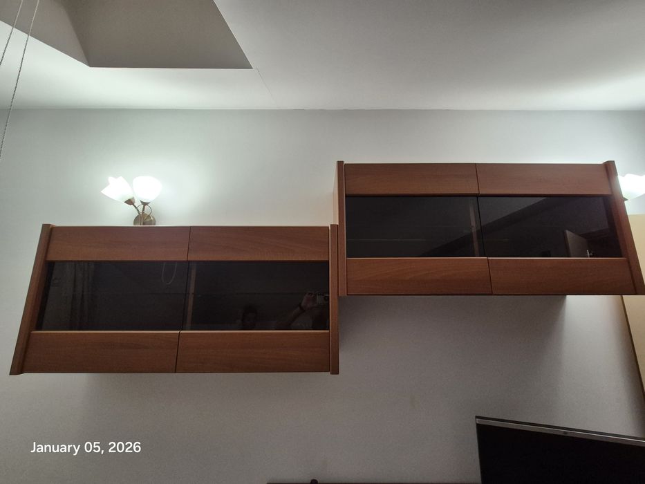 Vand etajere suspendate noi