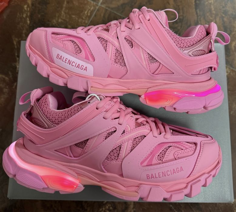 Balenciaga Track Roz cu LED Full Box Noi + Dustbag 36,37,38,39,40