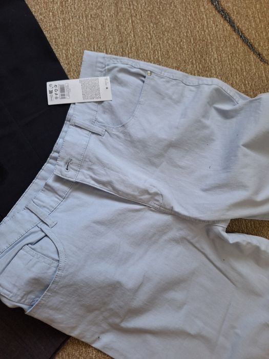 Vând pantaloni  de blugi  pentru  vara