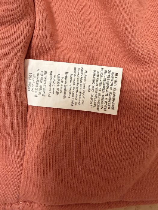 Продам безрукавку для девочки