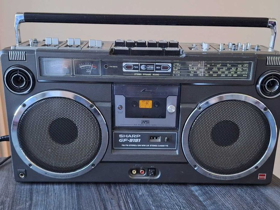 Стерео радиокасетофон Sharp GF-9191HB. Като нов.
