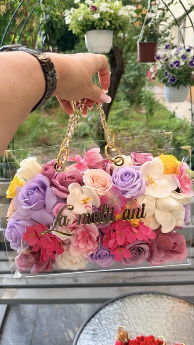 Geantă transparentă cu flori de săpun premium parfumate – Personalizată – Cadou de lux