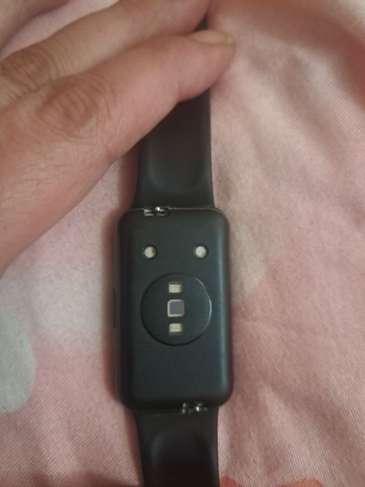 Продам телефон и фитнес часы